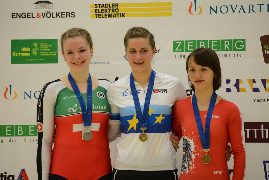 2016-05-06_Hallenradsport-EM_Siegerehrung-Leana-Hotz_10.JPG