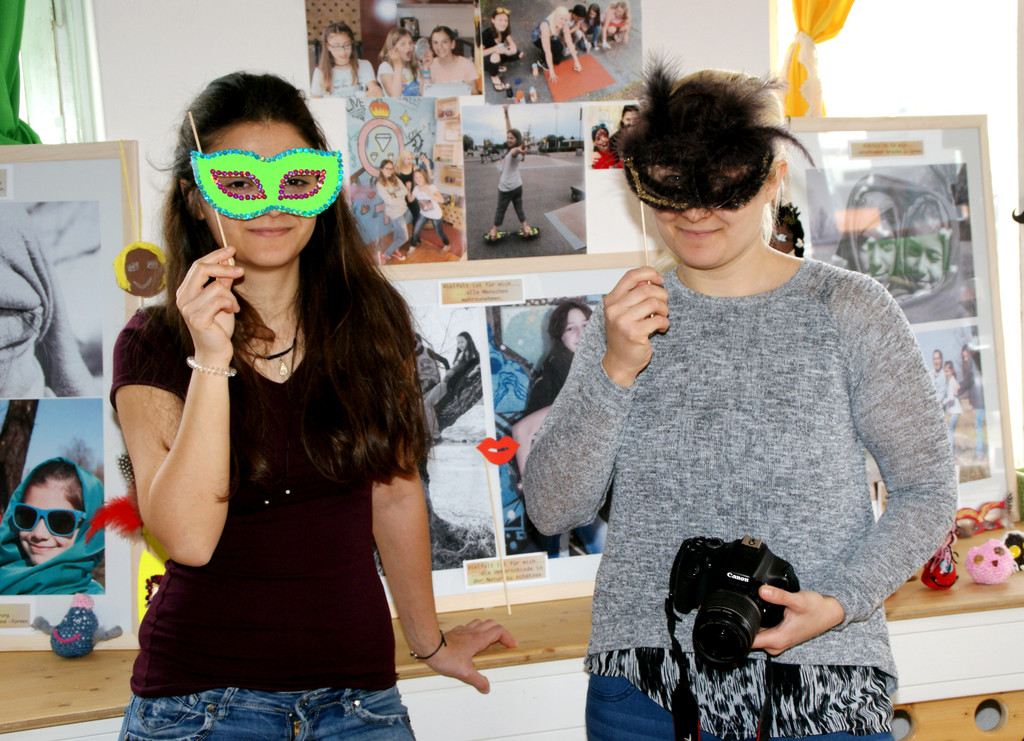 v_li_ Konstantina und Michaela_ Griechenland trifft Lustenau.JPG