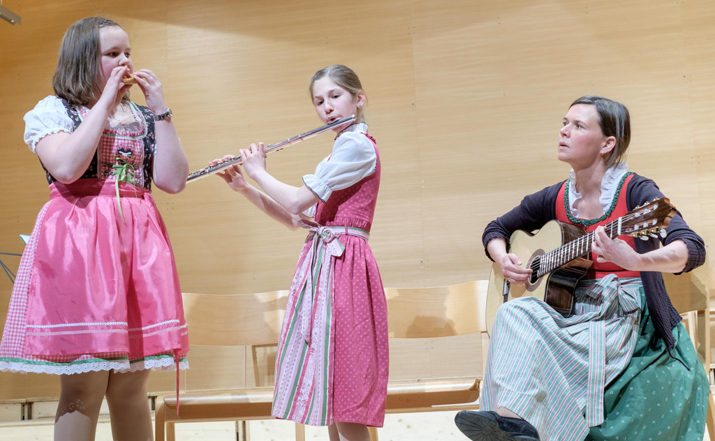 1703-Volksmusik-080 Querfl__te Okarina.jpg