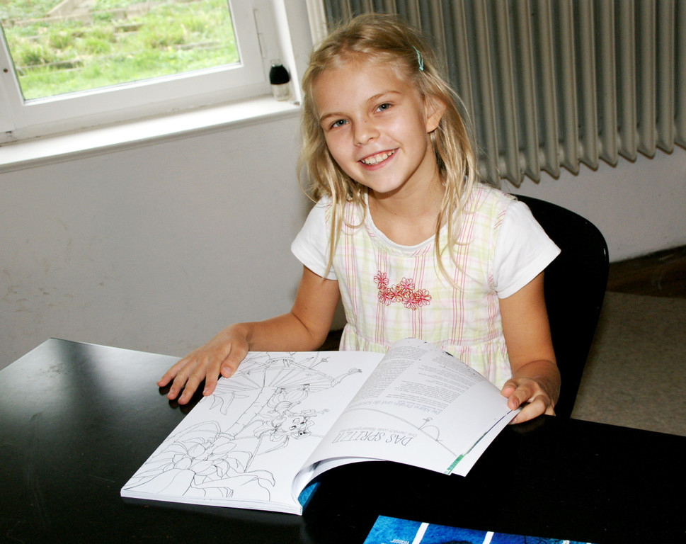 Aurelia _9_ trug ihre Geschichte vor.JPG