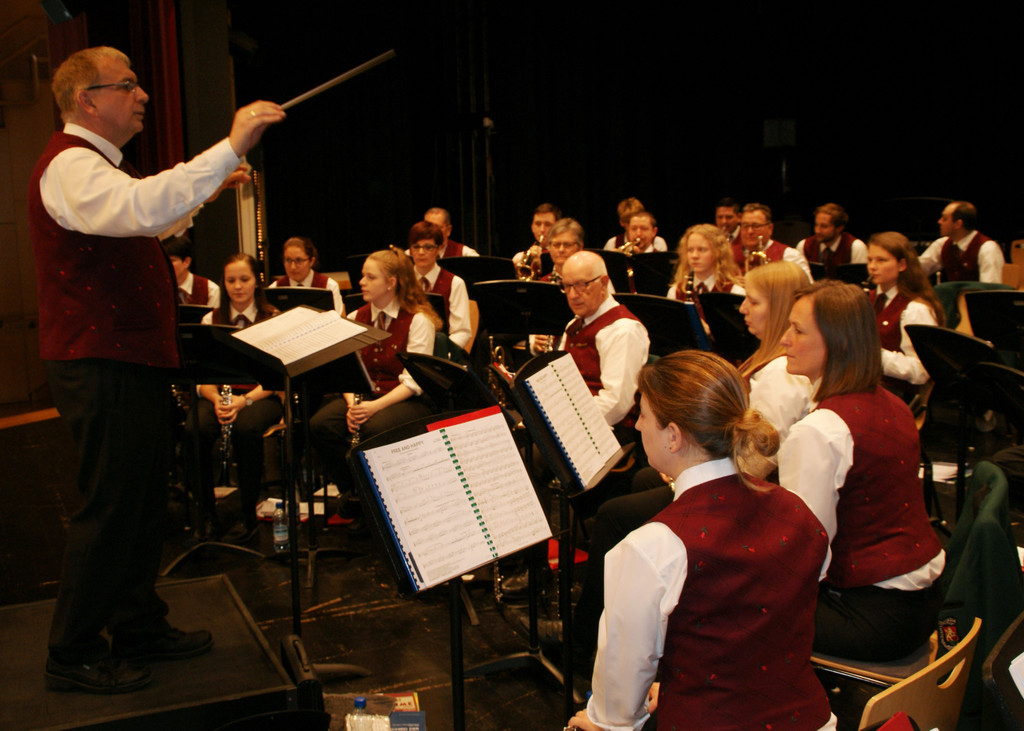 Z__nftige M__rsche gabs vom Musikverein Concordia.JPG
