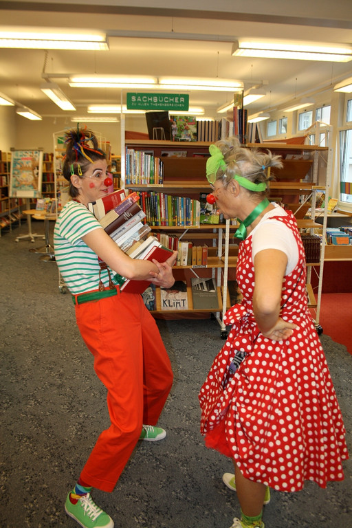 Lesetag Volksschule B CLOWNTHEATER 06-04-2017 _1_.JPG