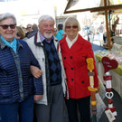 Heitere Stimmung auf dem Ostermarkt.JPG