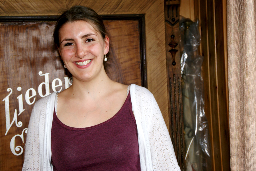 Konstanze Hofer - Chorleiterin.JPG