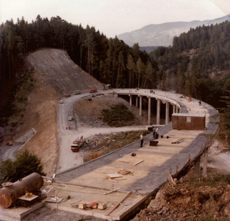 L73_Rainbergbr__cke_Sep1980_2__c_Land Vbg-stra__enbau.jpg