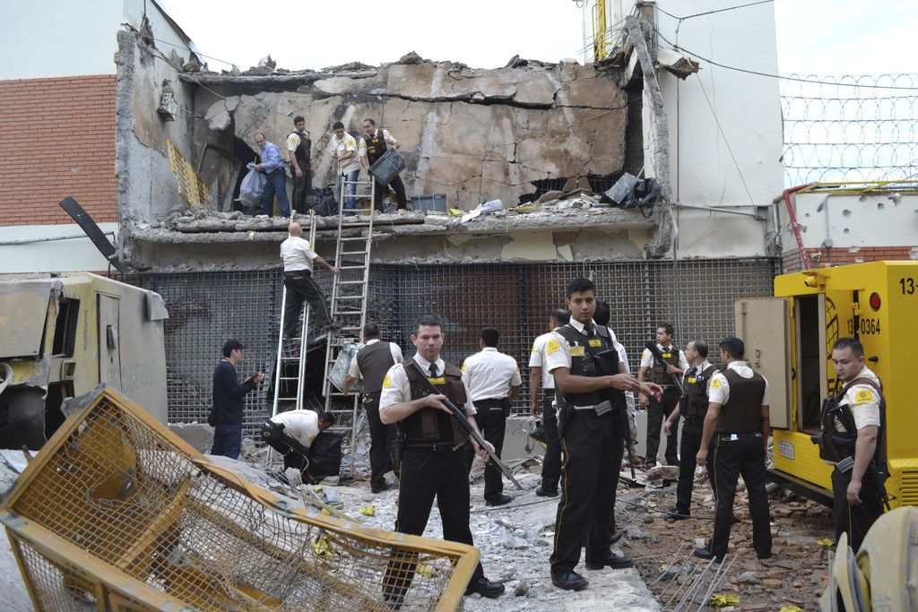Paraguay_Robbery_Raid_06933_1.jpg