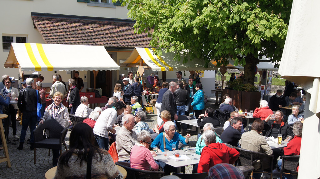 G__fner Dorfmarkt - Stimmung 3 - _c_Richard Sonderegger.jpg