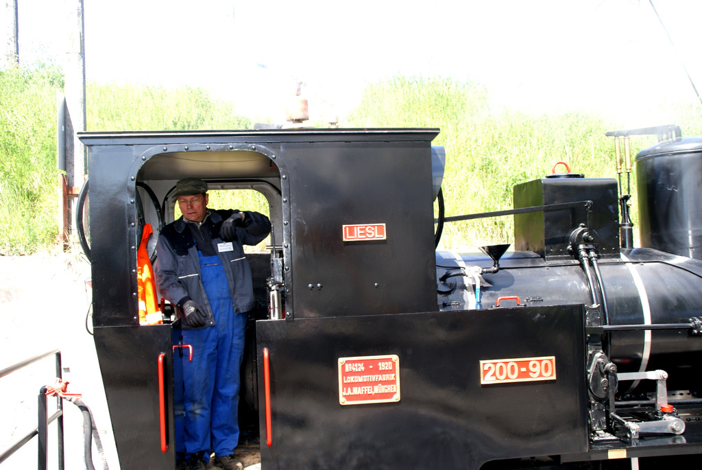 Mit der Dampflokomotive gings an die Rheinm__ndung.JPG