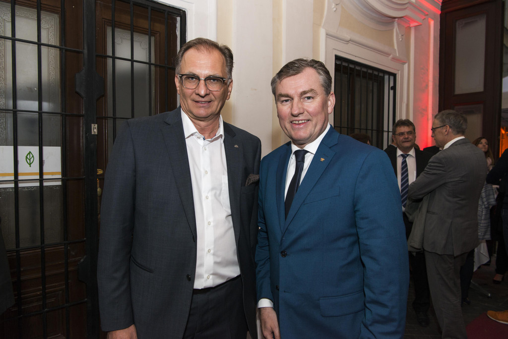 vlnr_Wolfgang Dworschak_Toni Moerwald__c_ Image by MAYBACH - ICONS OF LUXURY.JPG