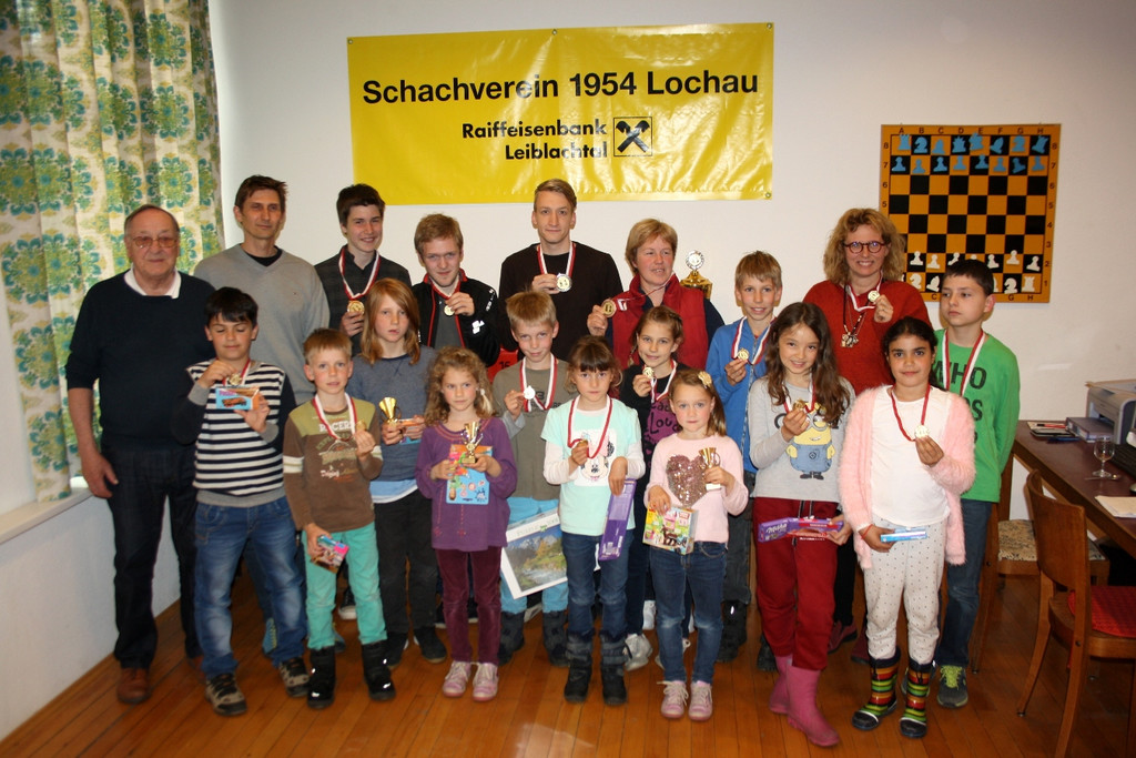 Schach NACHWUCHS Abschlussturnier SIEGERFOTOS 28-04-2017 _1_.JPG