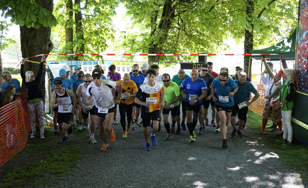 LaufTreff Loufaund Healfa Lauf mit FOTOS 2016 _1_.JPG