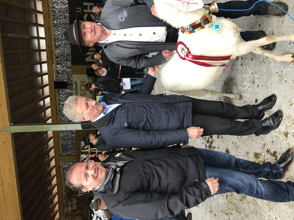 BM Harald Witwer mit Landesrat Erich Schw__rzler und Stefan Witwer _vo li_.JPG