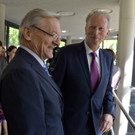 Neuer Giraffenpark im Tiergarten Schönbrunn: Fleur und Sofie eingezogen