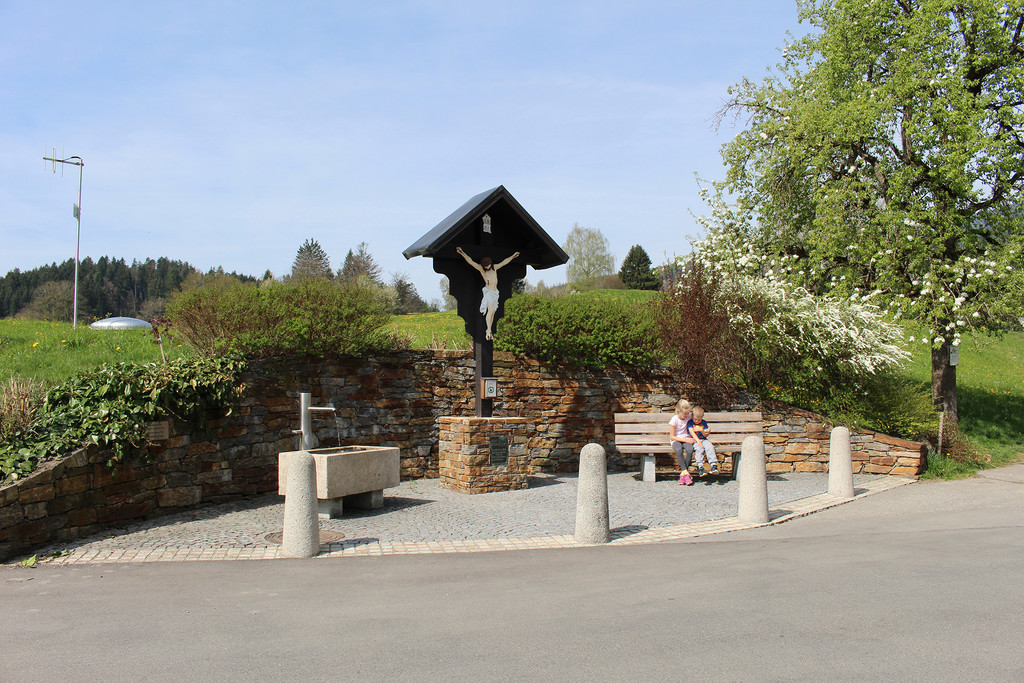 Weiher Kreuz.jpg