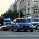Unfall in Wien-Donaustadt: Motorrad kracht in Pkw