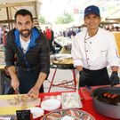 v_li_ Ale und Francesco mit Paella.JPG