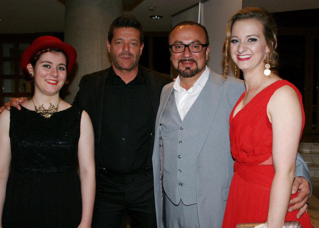 Martin Werth und Darius Merstein mit Leonie und Barbara.JPG