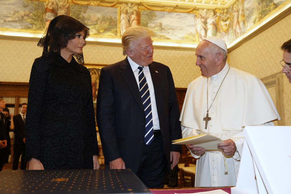 Trump_Pope_Francis_91942.jpg