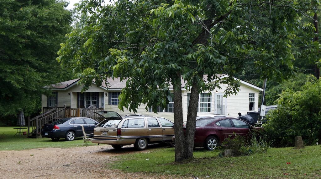 Mississippi_Shooting_05555.jpg