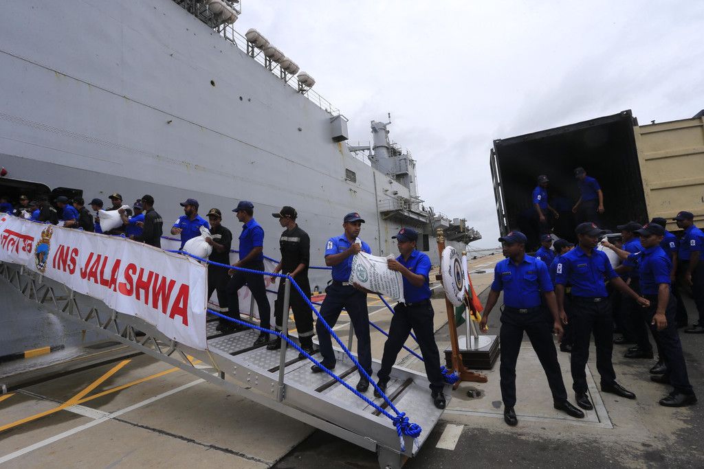 CORRECTION_Sri_Lanka_Mudslides_25484.jpg