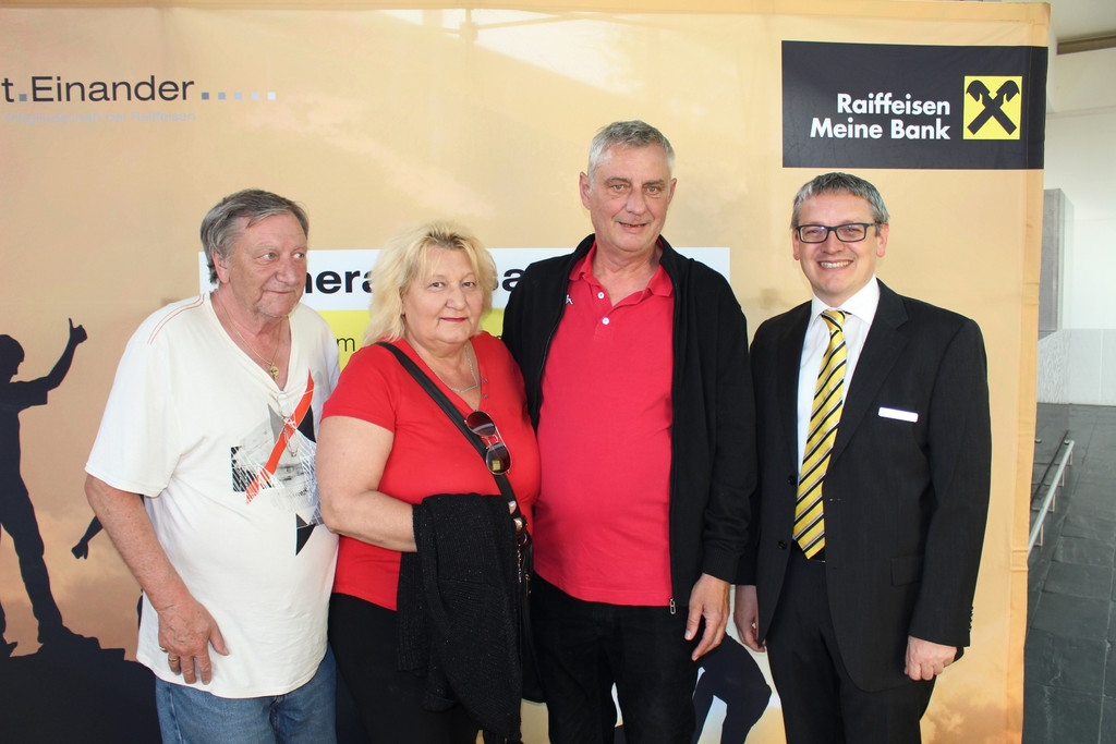 Raiffeisen GV D Menschen 01-06-2017 _3_.JPG