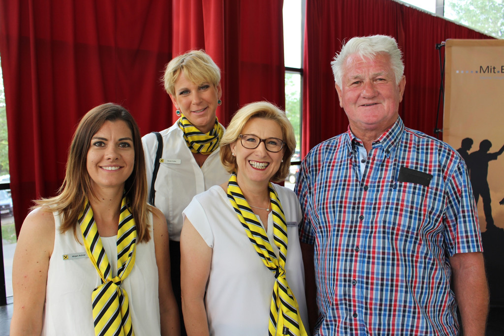 Raiffeisen GV D Menschen 01-06-2017 _18_.JPG