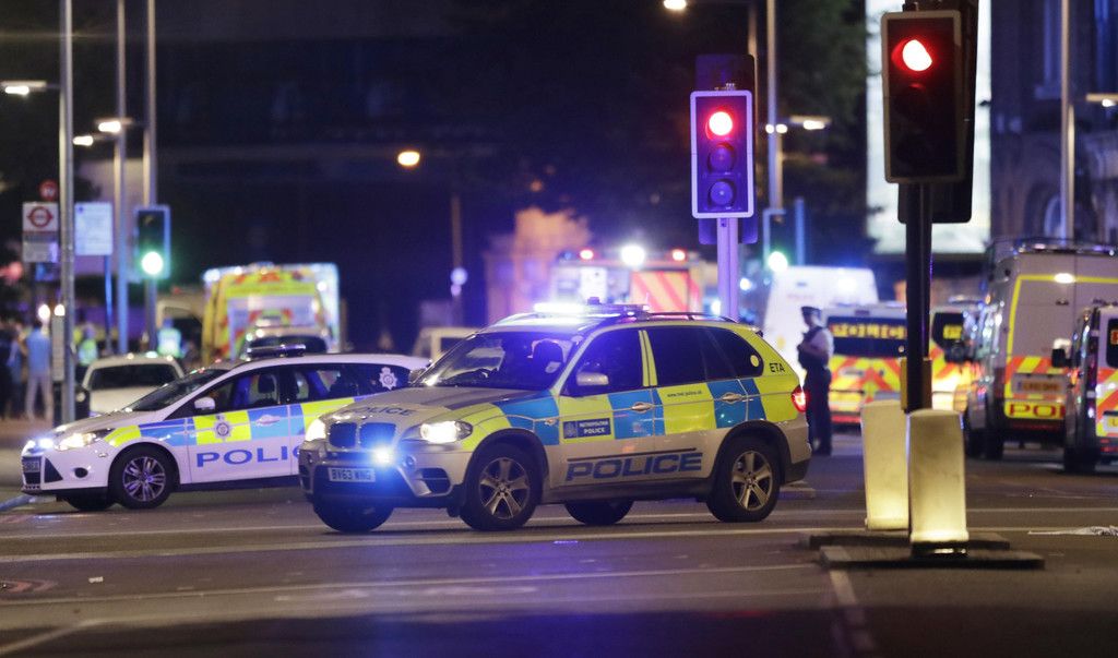 Britain_London_Bridge_incident_40027.jpg