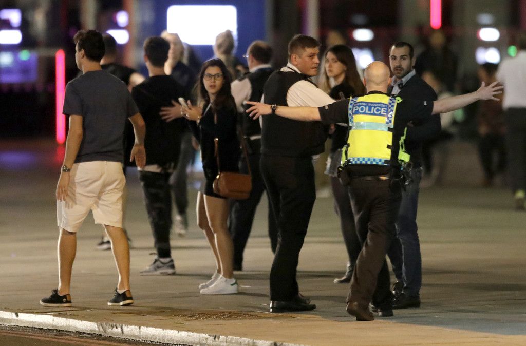 Britain_London_Bridge_incident_02173.jpg