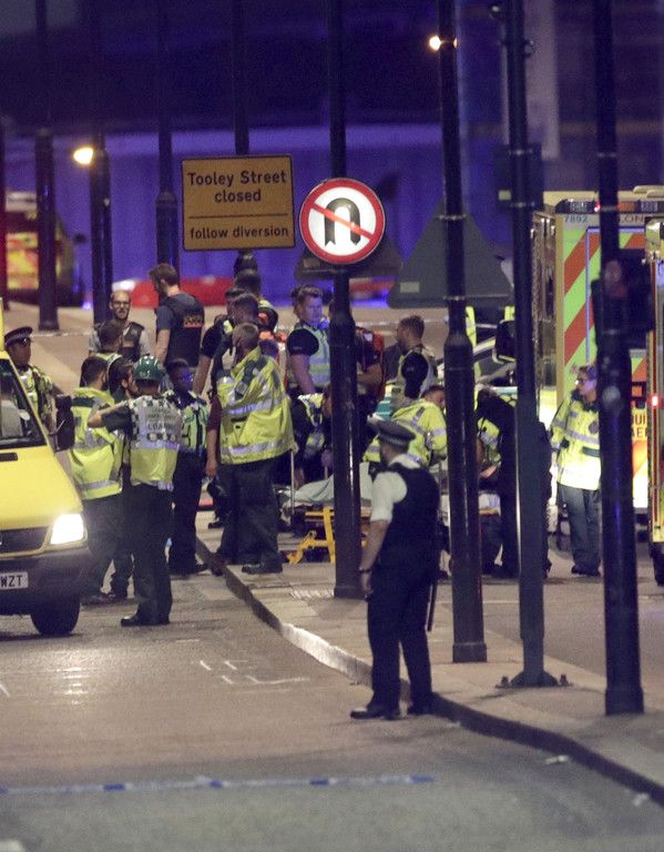 Britain_London_Bridge_incident_97764.jpg