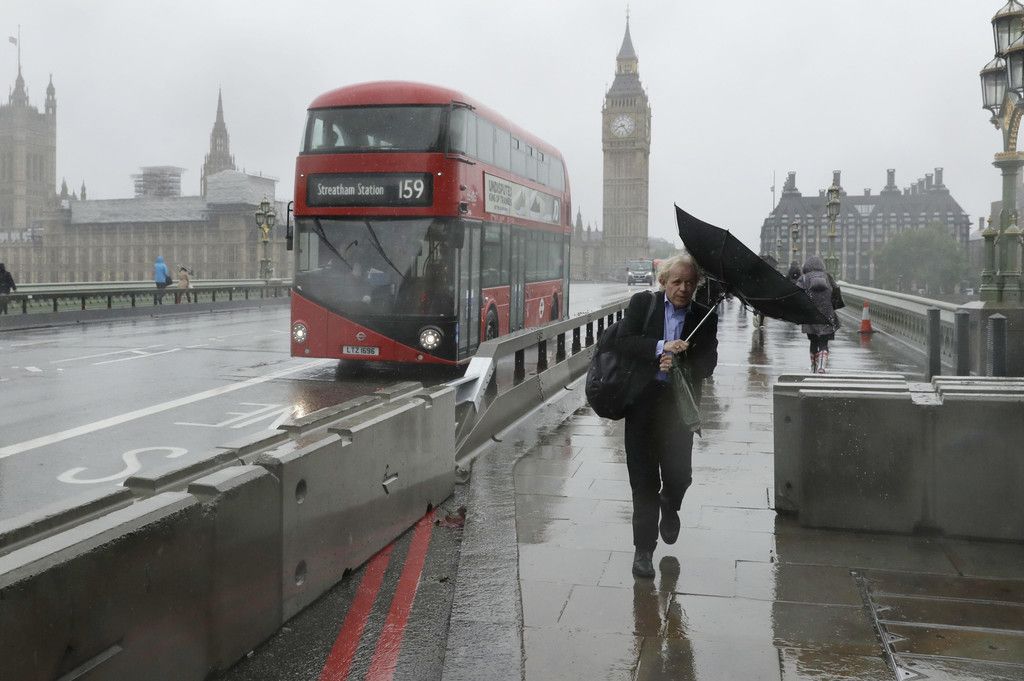 APTOPIX_Britain_London_Bridge_Attack_52358.jpg