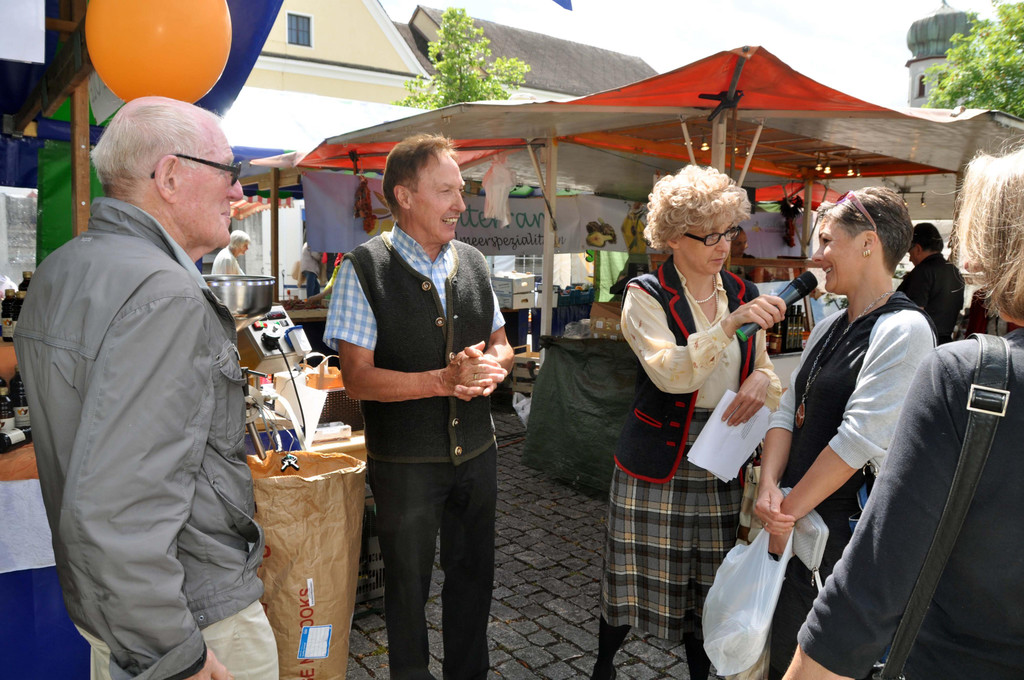 2_20170609_Tante Trudi interviewte Marktfahrer und Besucher.jpg