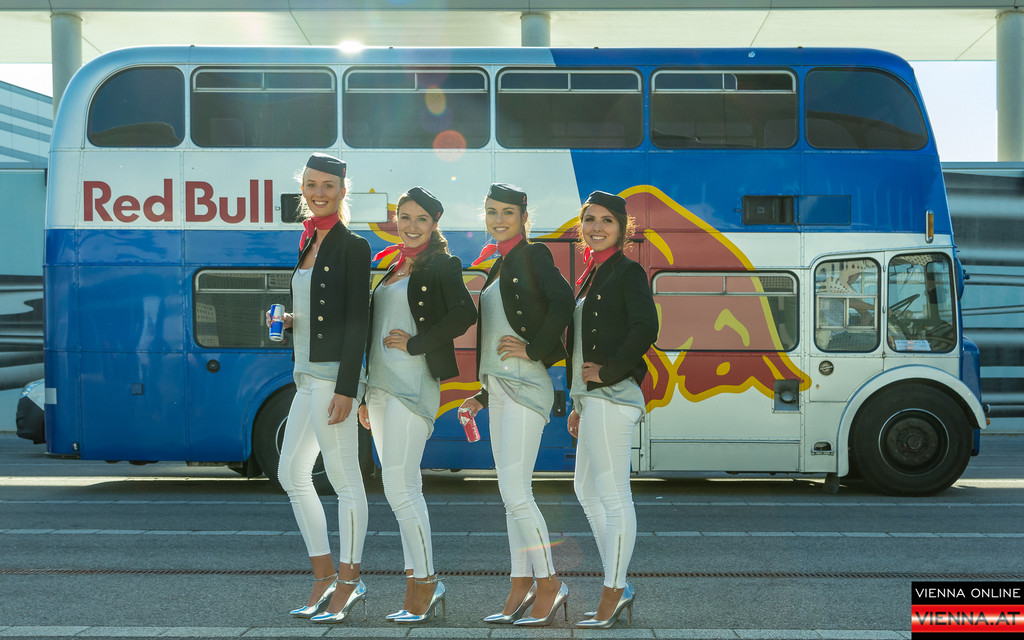 Ankunft Gaeste NY - VIE - VIP Terminal - 09_06_2017.jpg