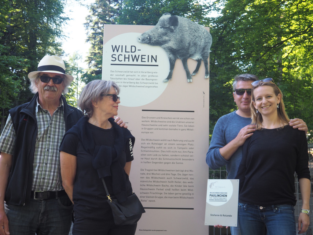 KOE_Wildpark Tierpate Wildschweinmaedchen 1.jpg