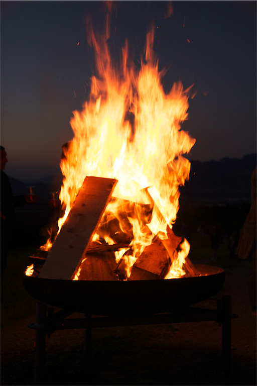 BK_Sonnwendfeuer auf der Egg Nofels 22.jpg