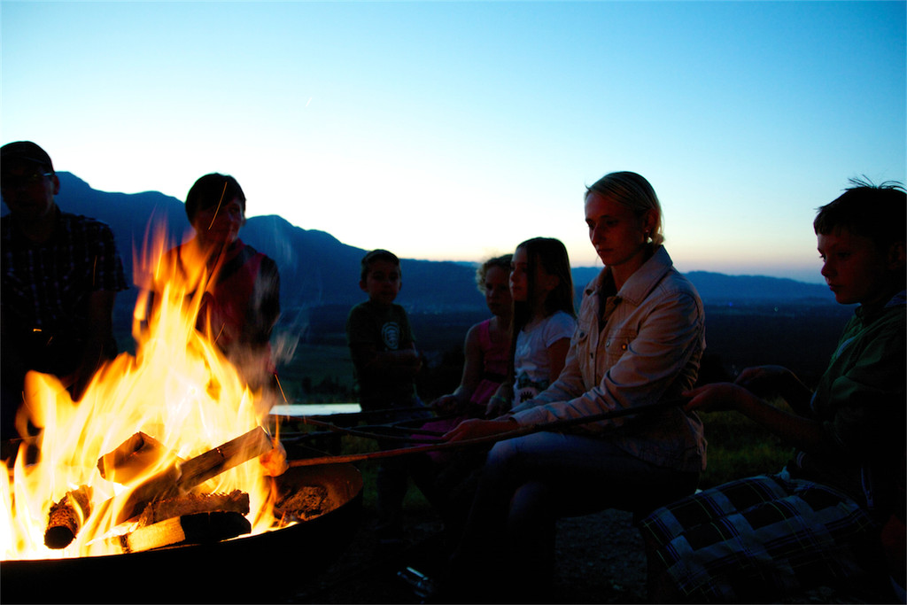 BK_Sonnwendfeuer auf der Egg Nofels 28.jpg