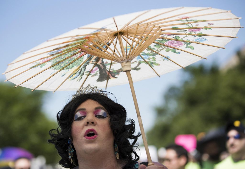 LGBT_Marches_86880.jpg