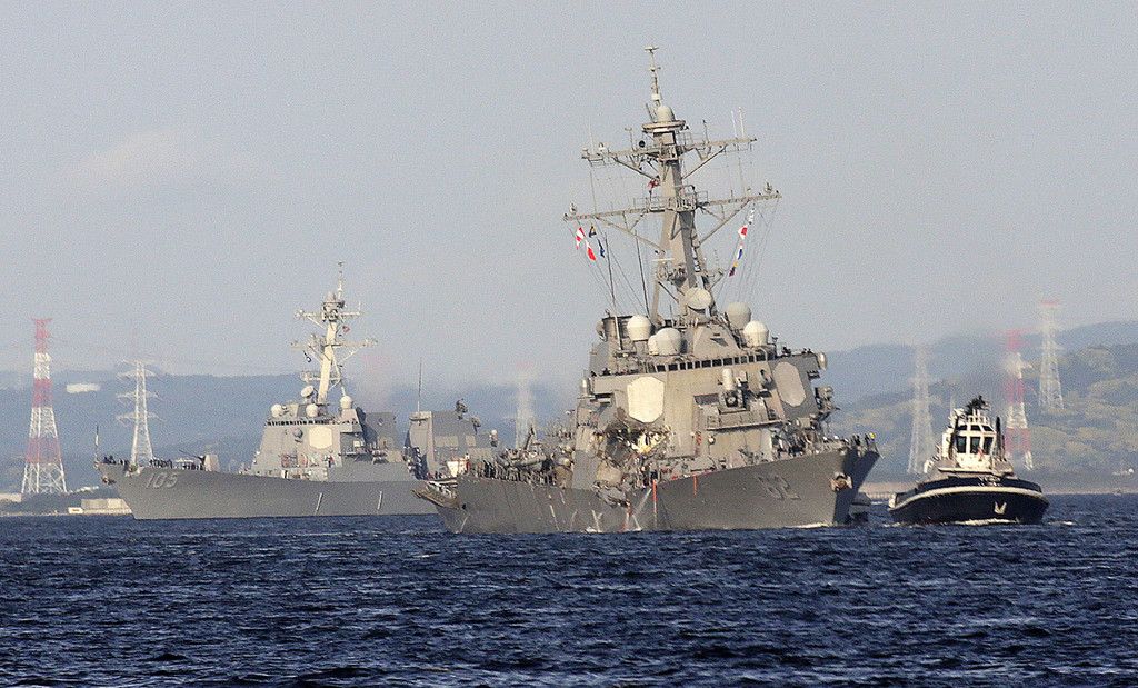 Japan_US_Navy_Collision_18067.jpg