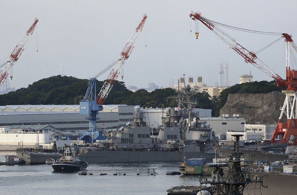 Japan_US_Navy_Collision_63728.jpg