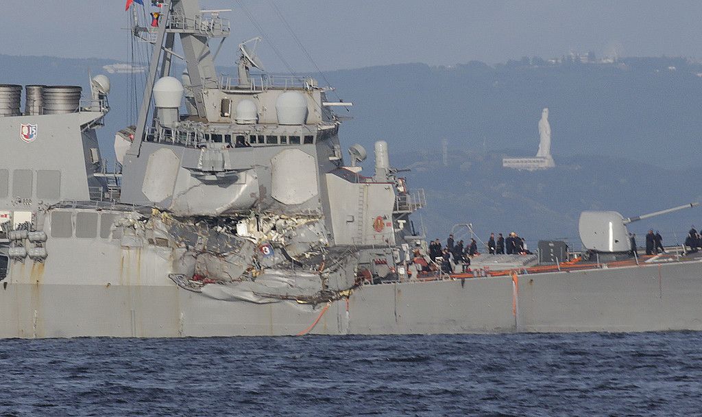 Japan_US_Navy_Collision_23776.jpg