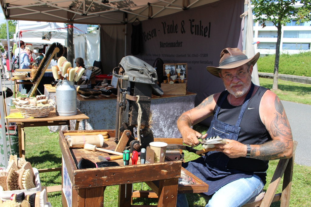 Kunstmarkt am Kaiserstrand G__TTINGER 18-06-2017 _31_.JPG