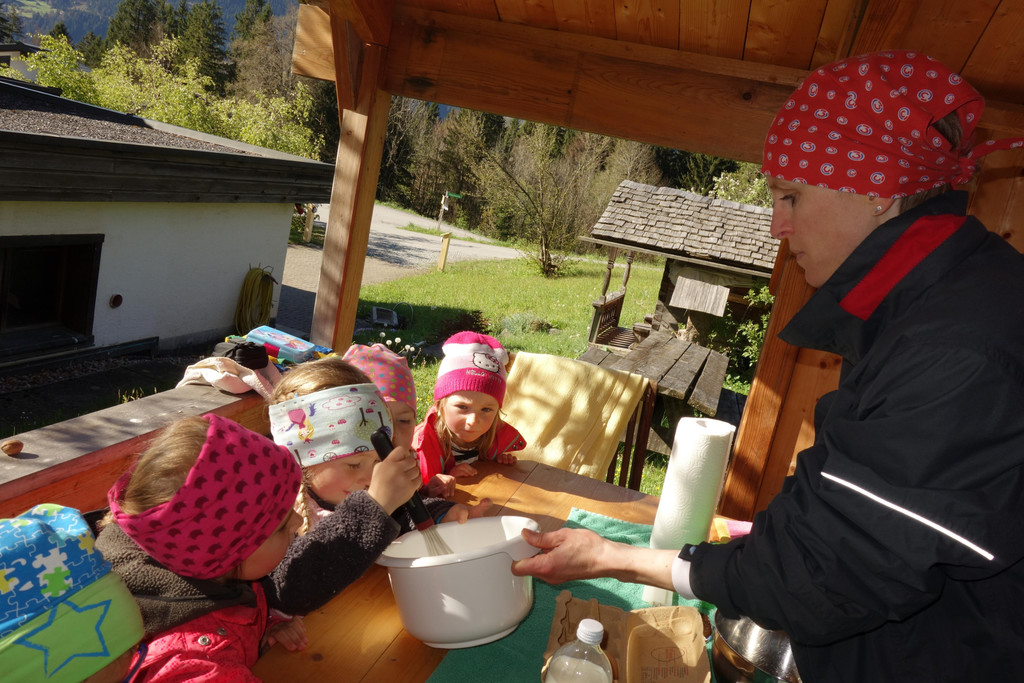 10_5_17 - Wir backen Kaiserschmarren _5_.JPG