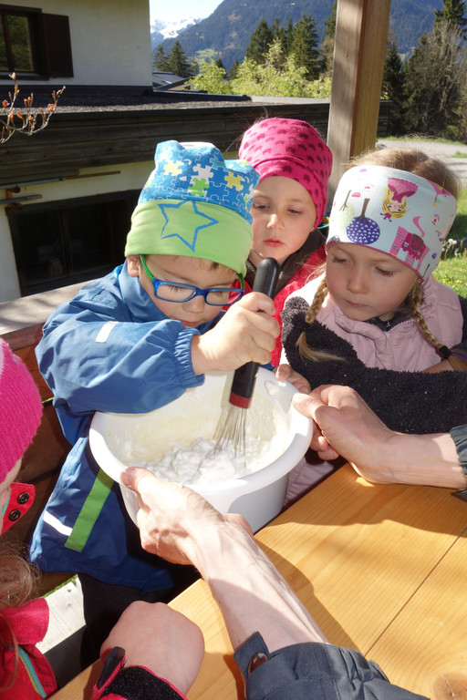 10_5_17 - Wir backen Kaiserschmarren _11_.JPG