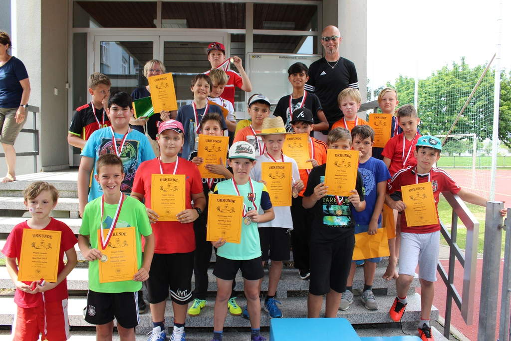 Volksschule Sportfest B Siegerehrung KLASSEN 23-06-2017 _17_.JPG