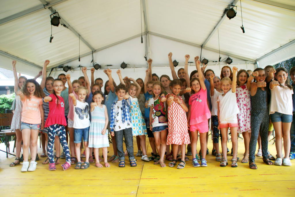 Die S__nger vom Kinderchor.JPG