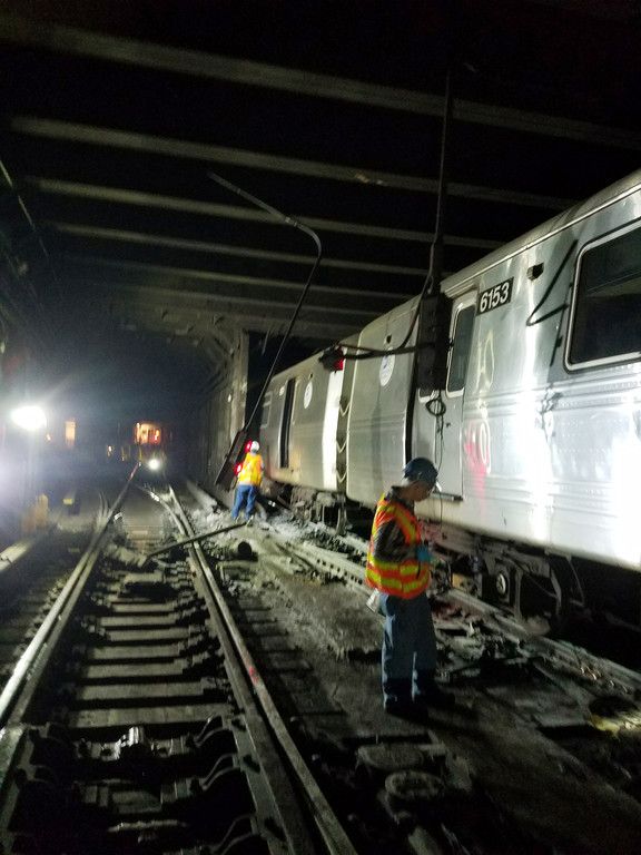 Subway_Evacuation_17041.jpg