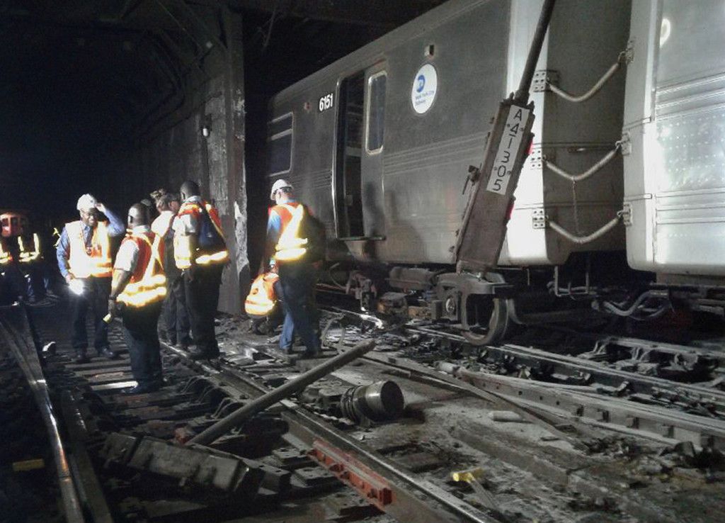 Subway_Evacuation_18966.jpg