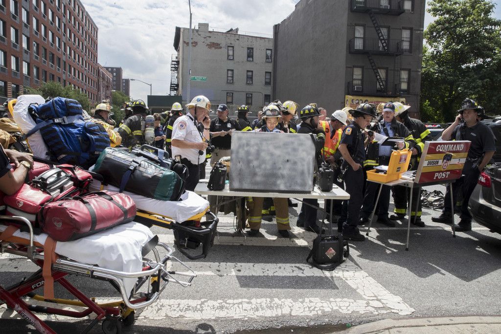 Subway_Evacuation_25317.jpg