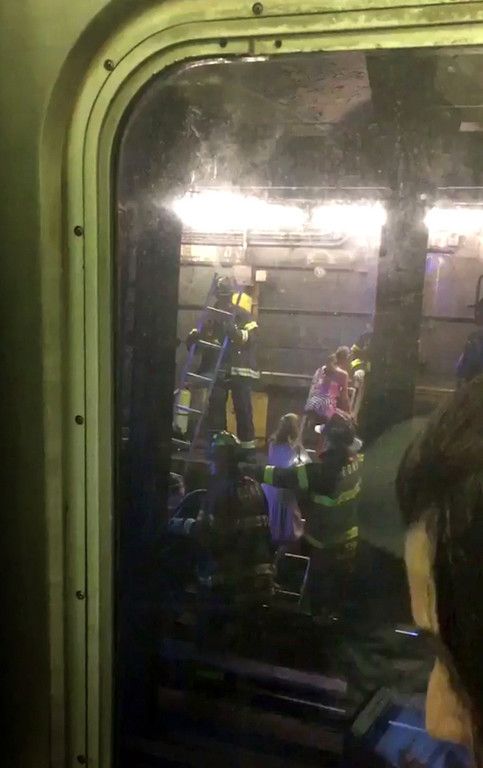 Subway_Evacuation_95015.jpg