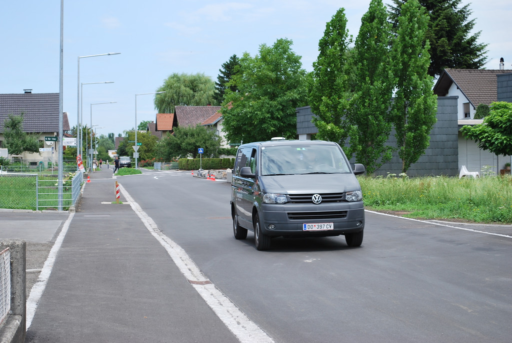 DSC_3686-An die neue Vorrangregelung m__ssen sich die Verkehrsteilnehmer gew__hnen_ Dadurch wollen wir_ zur Sicherheit aller.JPG