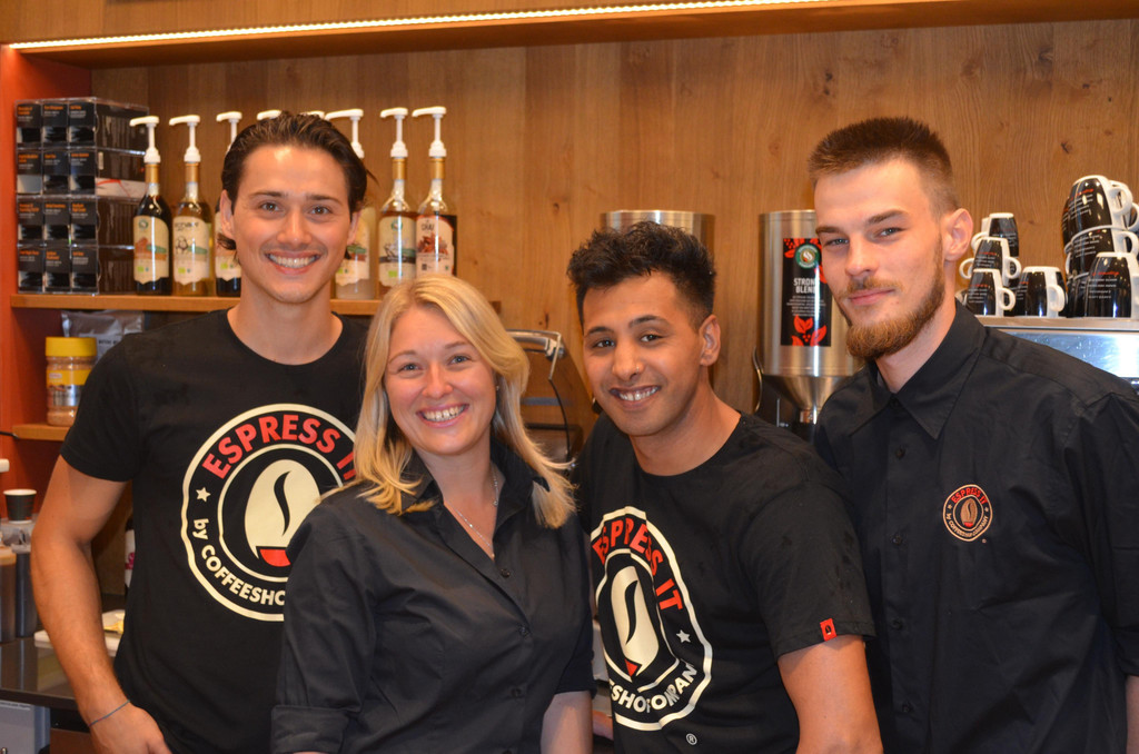 GLEIS 3 Cafe A Teamfoto 29-06-2017.jpg